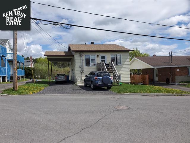 Property 105 Rue Ste-Ursule main img