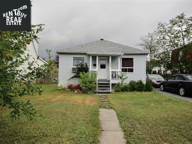 Property 145 Av. Champlain main img