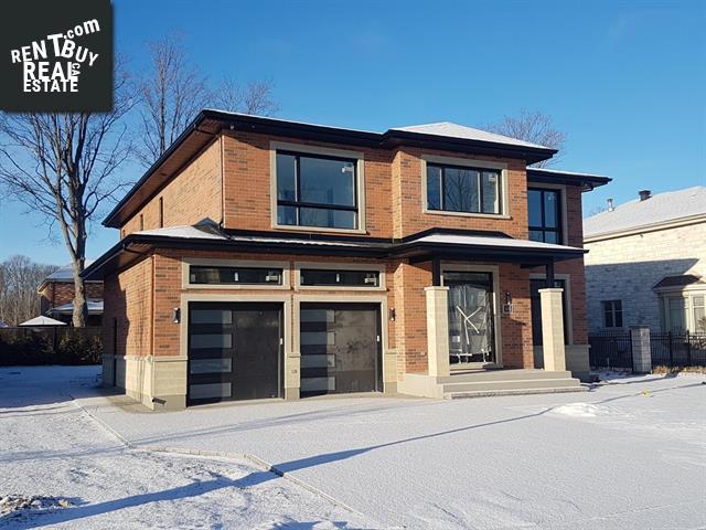 Property 416 Av. Des Crecerelles main img