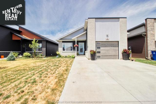 Property 118 Moonstone Crescent main img