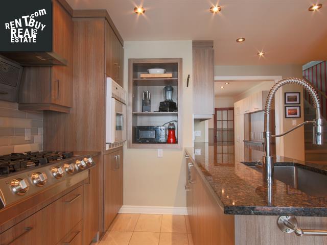 Property 650 Rue Brunette E. main img