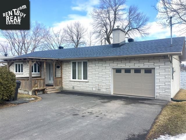 Property 3877 Rue Auclair main img