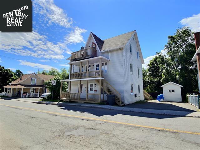 Property 8-10a Rue Temiscouata main img