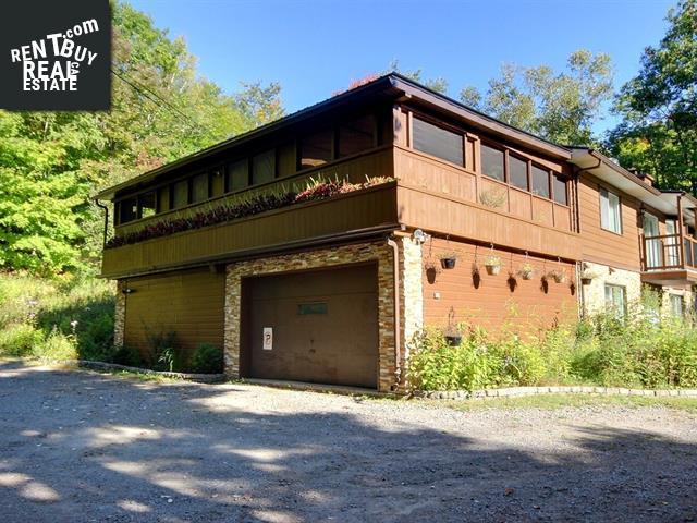 Property 1225 Ch. Des Hauteurs main img