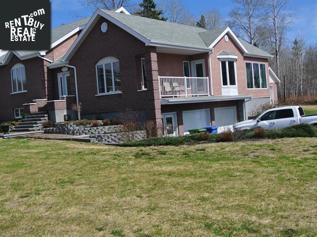 Property 210 Place Lory main img
