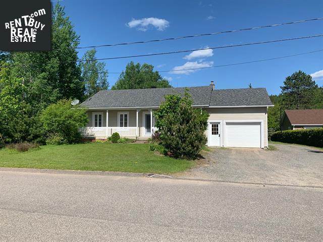 Property 1861 Rue Des Acacias main img