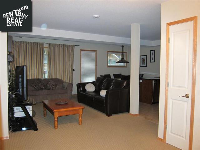 Property 309-2030 Panorama Drive main img