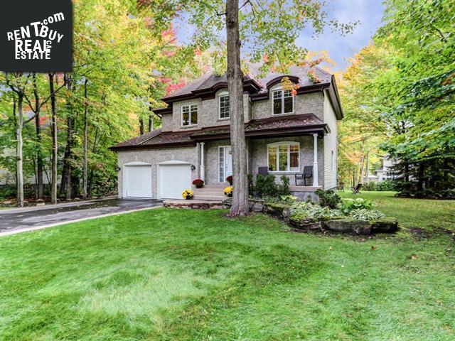Property 2074 Place De Larmurier main img