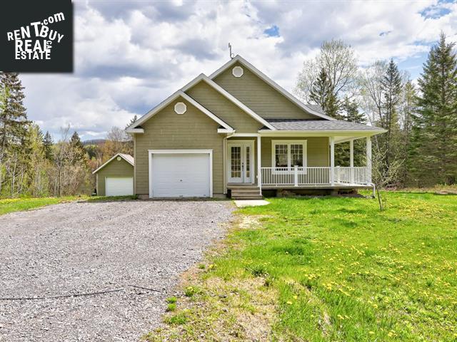 Property 110 Ch. Au Pied-De-La-Montagne main img