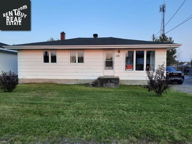 Property 16 1re Avenue E. main img