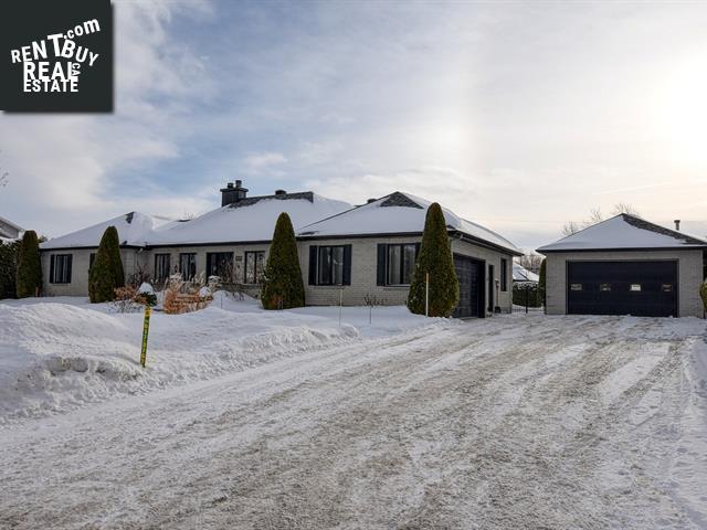 Property 899 Rue Rocbert main img