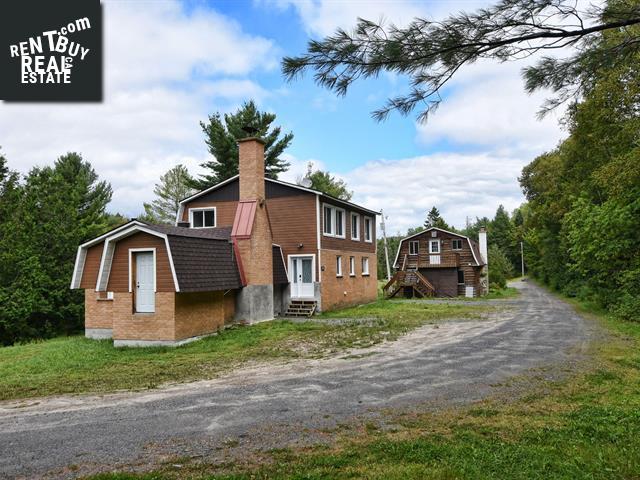 Property 1404-1406 Ch. Du Mont-Loup-Garou img1