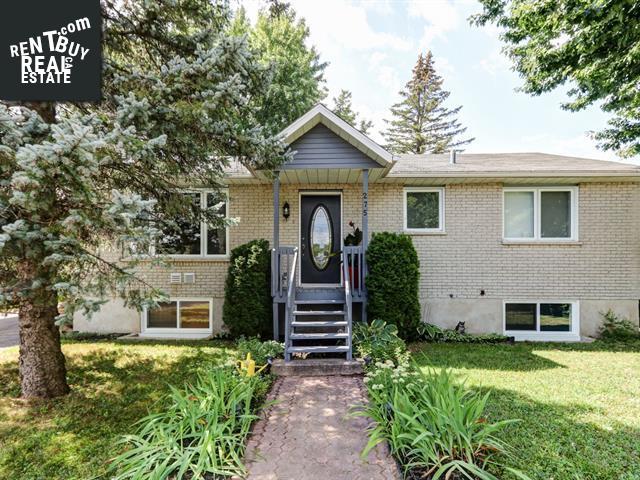 Property 275 Rue Mitchell main img