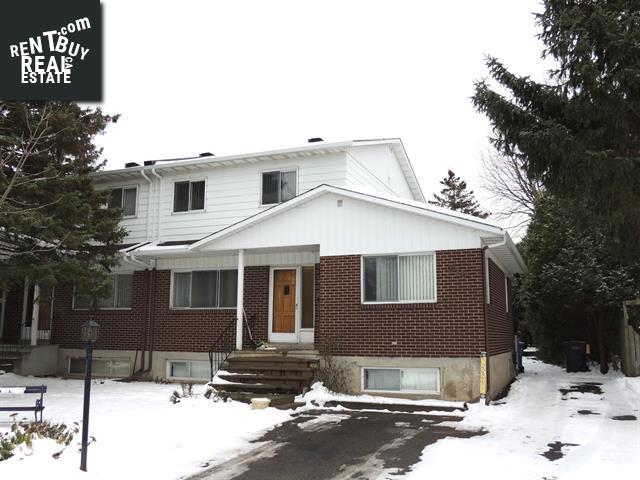 Property 226z Rue Pinault main img
