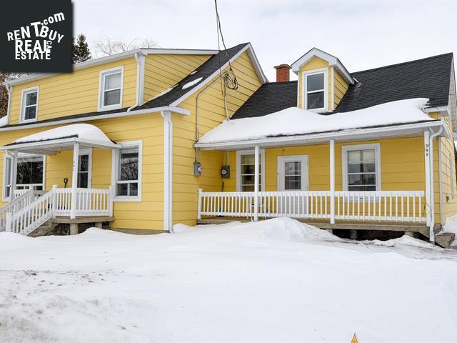 Property 393-395 Ch. Du Fleuve main img