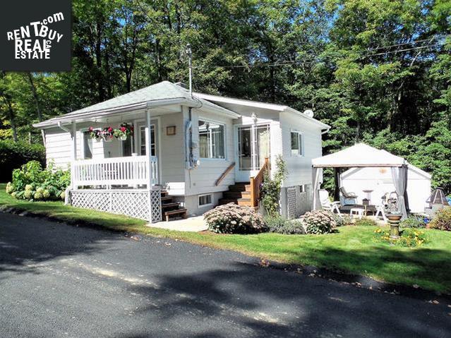 Property 13 Rue Lamoureux main img