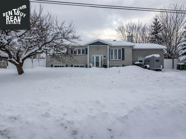 Property 375 Boul. Patrick main img