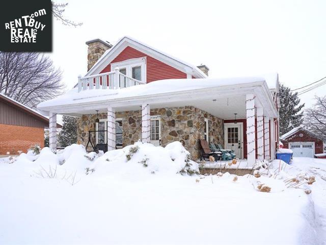Property 1312 Rue Richelieu main img