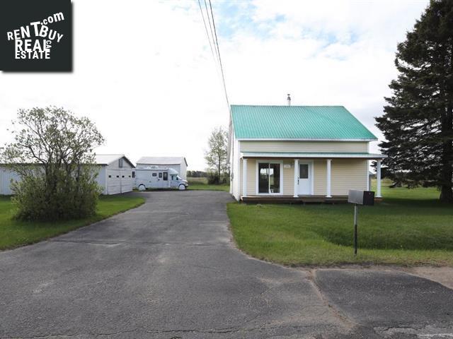 Property 749 Rg St-Jacques main img