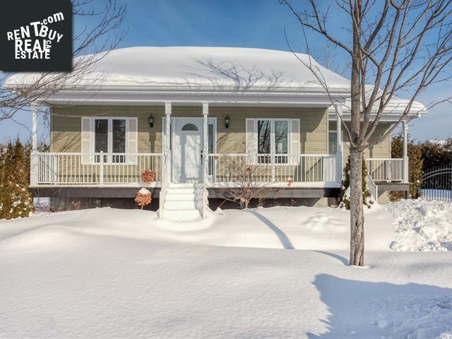 Property 3745 103e Avenue main img