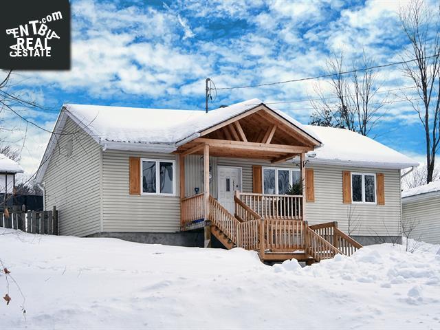 Property 2272 Rue Muriel main img