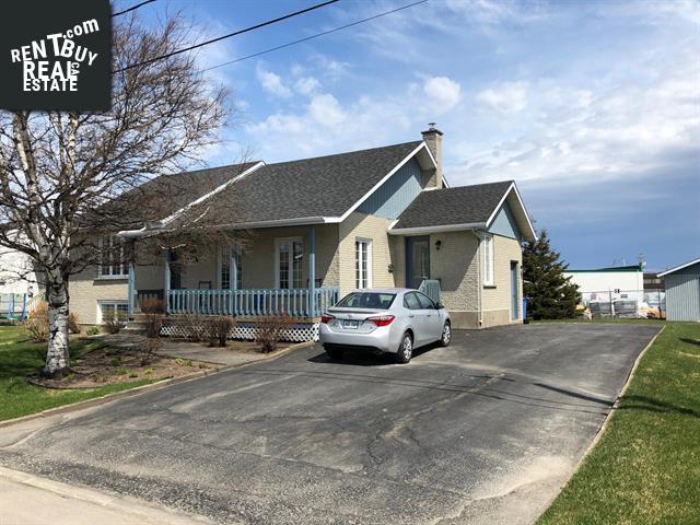Property 228 Rue Levesque main img