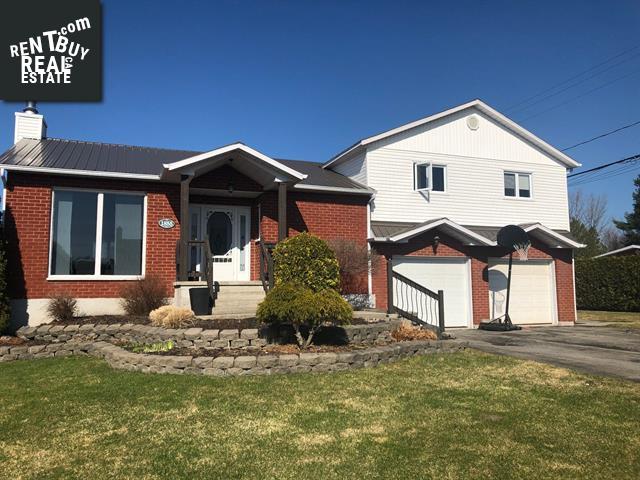 Property 1855 Rue Chenail main img