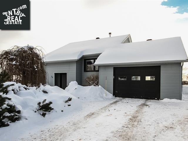 Property 35 Route De St-Achillee main img