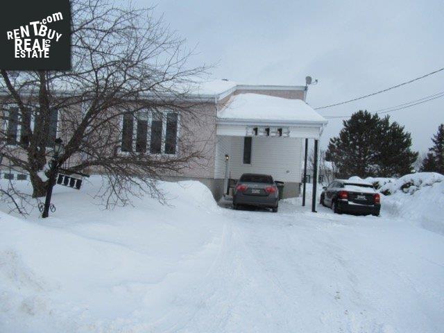 Property 111 Rue De La Montee main img
