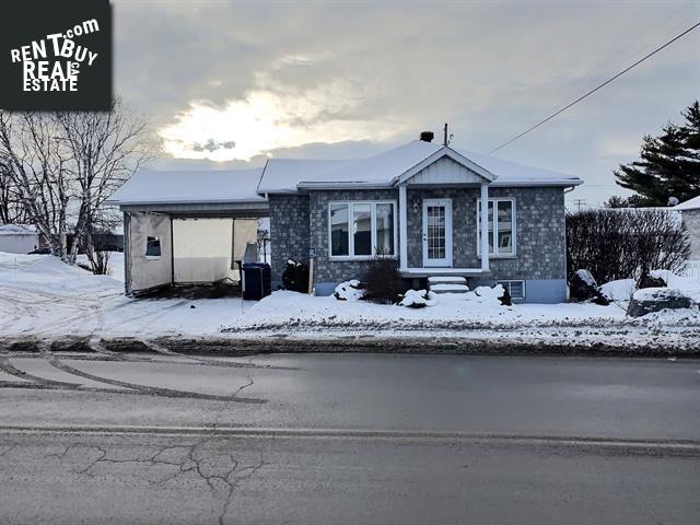 Property 14 Rue De Quen main img