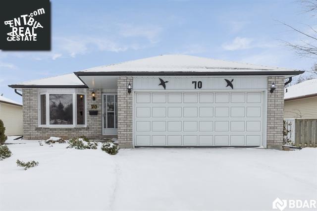 Property 70 Bronte Crescent main img