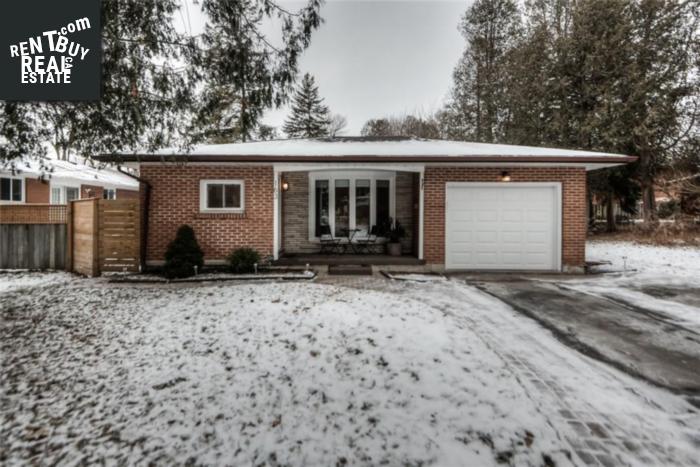 Property 163 Pinegrove Crescent main img