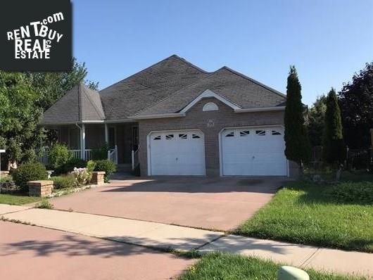 Property 38 Oakridge Crescent main img