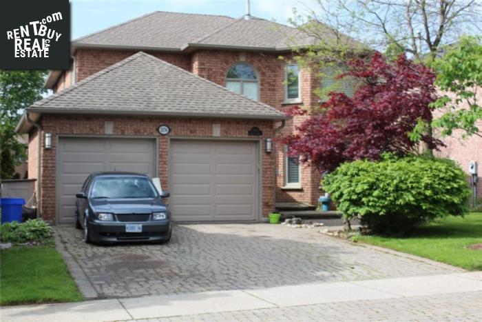 Property 2074 Sprucedale Drive main img