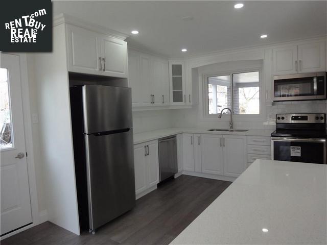 Property 3245 Mainsail Crescent main img