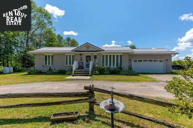 Property 3935 10th Line E main img
