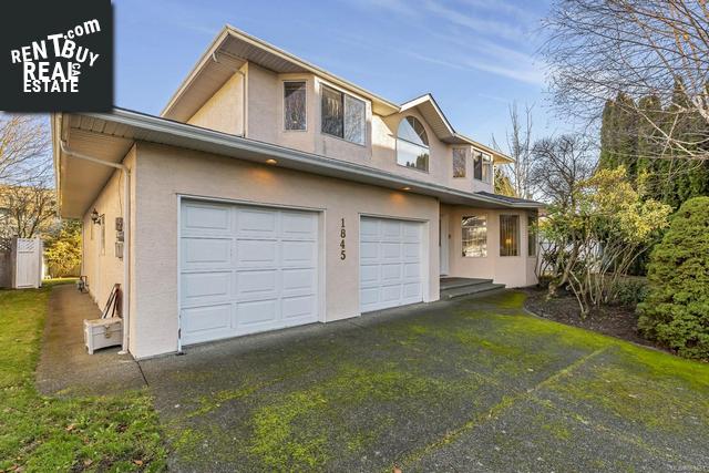 Property 1845 Raspberry Row main img