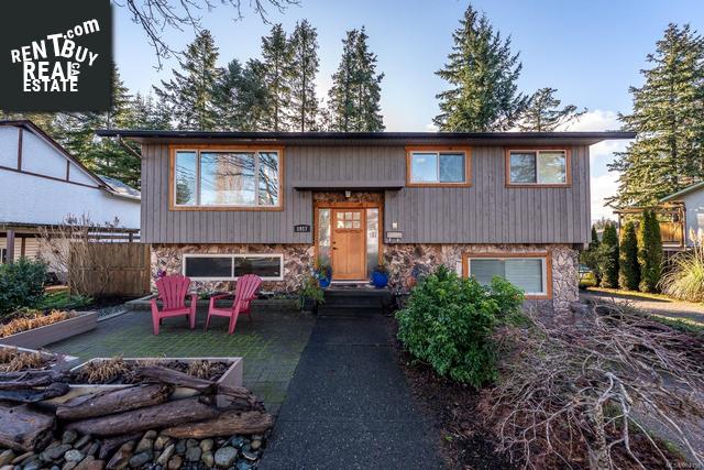Property 1917 Cougar Cres main img