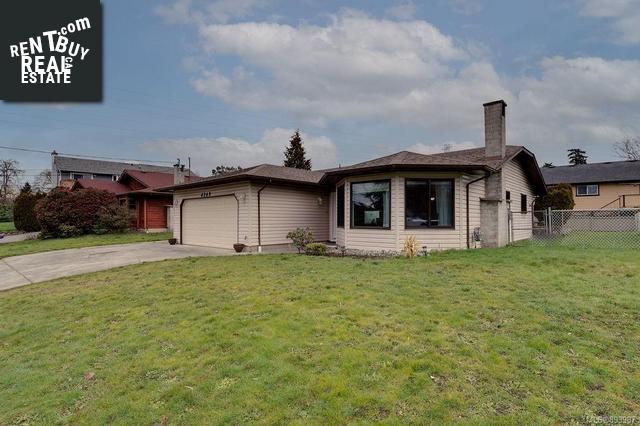 Property 4249 Quadra St main img