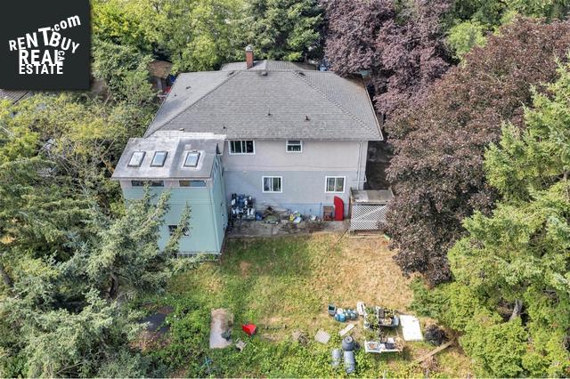 Property 252 and 256 Burnside Rd W main img