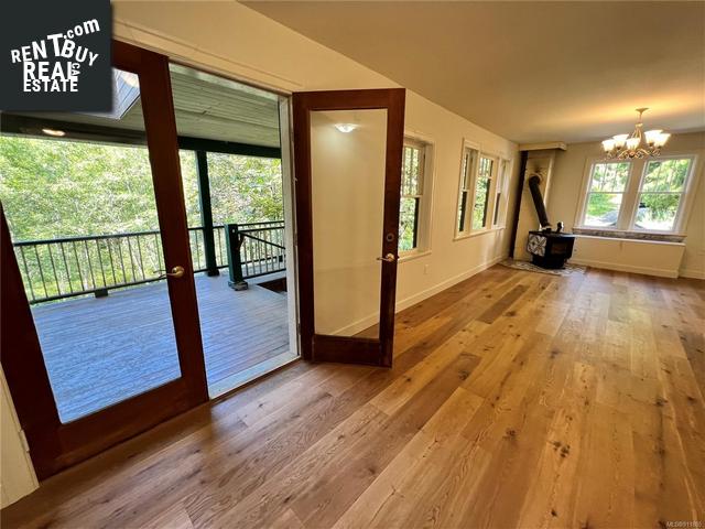 Property 177 Thomas Rd img1