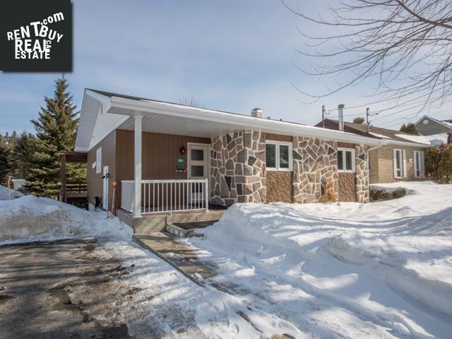 Property 391 Rue Sacre-Coeur E. main img