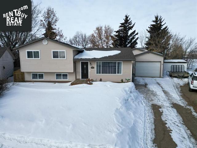 Property 2602 49 Avenue main img