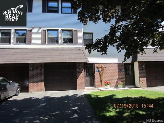 Property 4 Hillsview Crescent main img