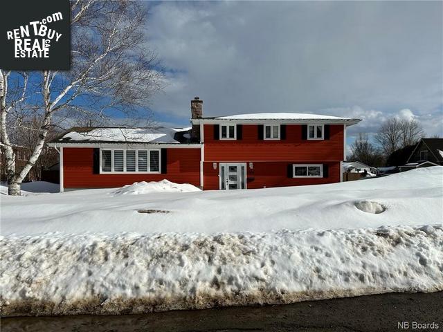 Property 304 Manderson Drive main img