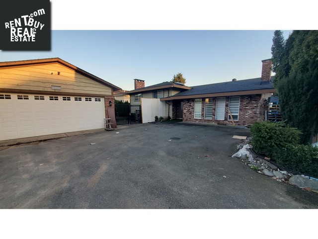 Property 3166 Mallard Street main img