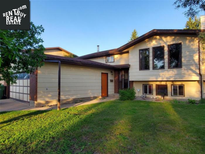 Property 3349 Bliss Cres main img