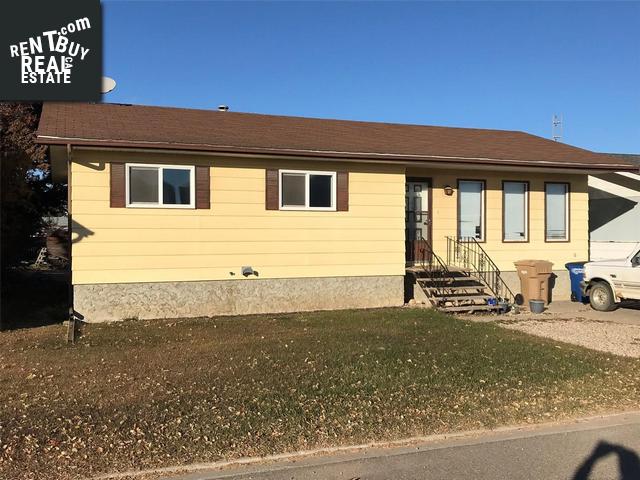 Property 204 Railway Ave W main img
