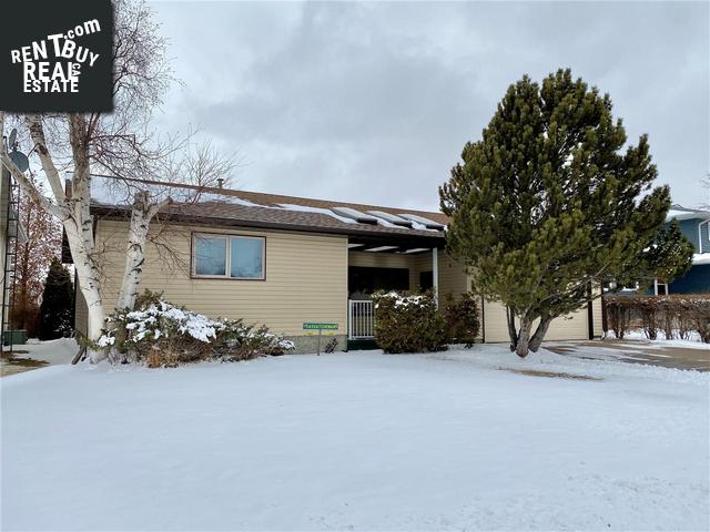 Property 10 Maple Pl main img