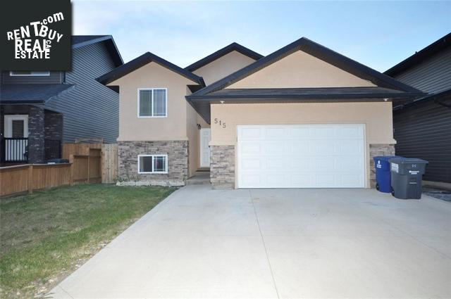 Property 515 Klassen Cres main img